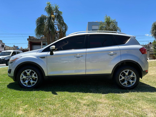 Ford Kuga 2.5 Titanium At 4x4 L (ku05)