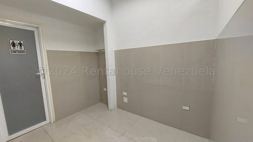 Local En Alquiler Los Chaguaramos Mls 24-20494