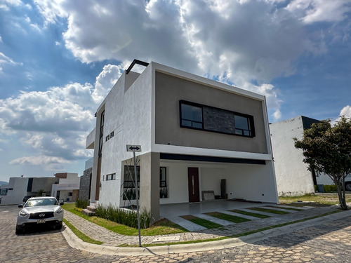 Casa En Venta Lomas De Angelopolis 2 Parque Lisboa Con Cancha De Paddle