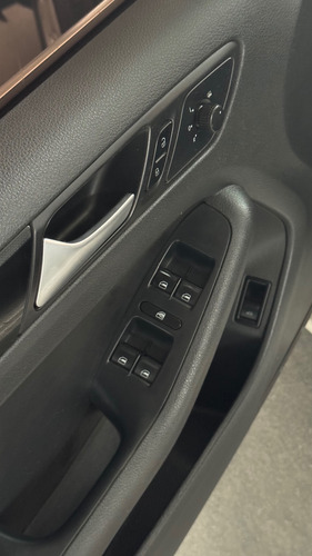 Volkswagen Vento 2.5 Luxury 170cv