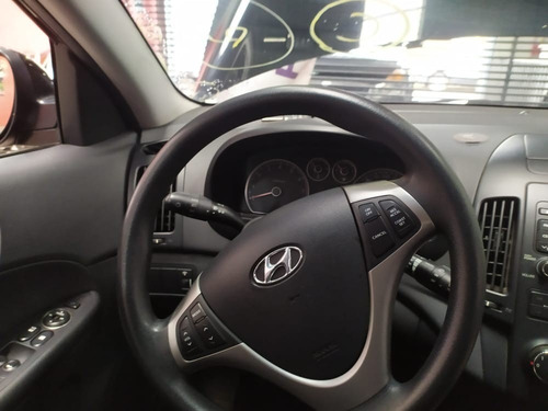 Imagem 4 de 13 de Sucata Hyundai I30cw Para Retirada De Peças