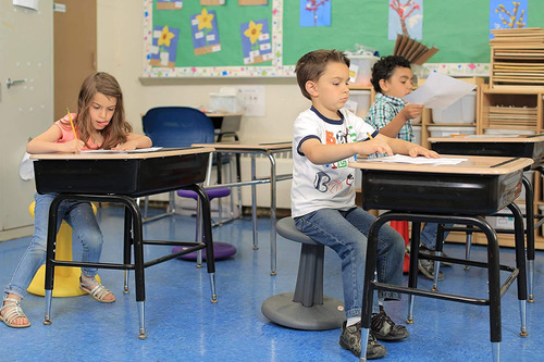 Kore Wobble Chair - Taburete De Asiento Flexible Para Aula