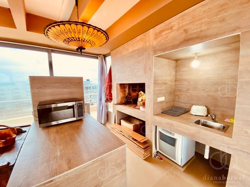 Imagen 7 de 30 de Punta Del Este, Apartamento De 3 Dormitorios Y Dependencias, Impresionante Barbacoa Exclusiva.