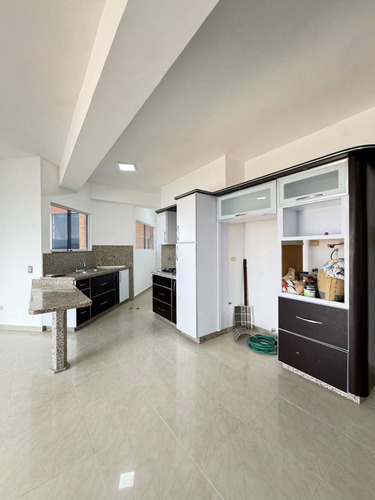 Liliana Martinez Apartamento Duplex En Alquiler. Residencias Risbel Garden, Urb. El Bosque