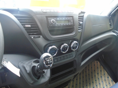 Imagem 11 de 16 de Iveco Daily 35-150