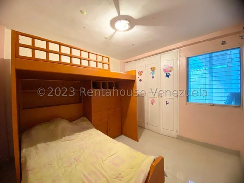 Imagen 15 de 30 de Hermosa Casa Ubicada En La Piedad Norte De Cabudare En Urbanismo Privado Las 24 Horas, En Venta. (código # 23-25277) /0-4-2-4- 5.5.6. 5.7. 5.9 _