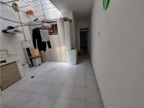 Apartamento En Venta 2do Piso En La Floresta 140 Mt²