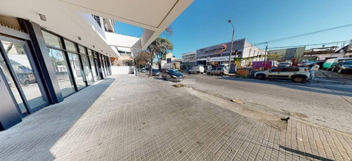 Venta Y Alquiler Local Comercial La Blanqueada Montecaseros Y Lucas Piriz Ed Terrazas De Ventura