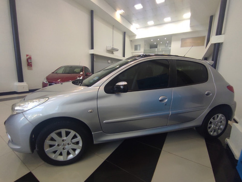 Peugeot 207 1.6 Xt 2009
