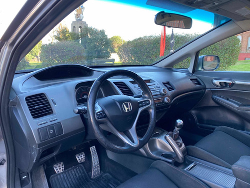 Imagen 9 de 16 de Honda Civic 2.0 Si Unico! (( Gl Motors )) Financiamos 100%