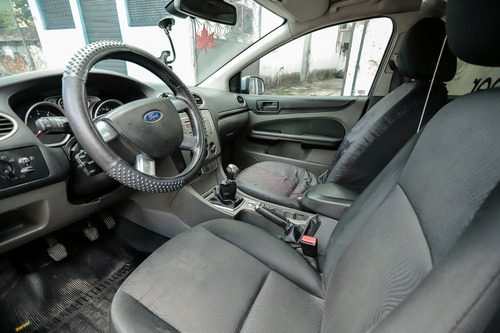 Ford Focus Sedan Glx 2.0 16v (flex)