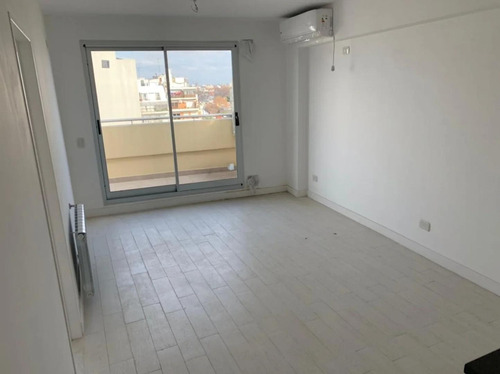Imagen 6 de 20 de Departamento 2 Ambientes Al Frente Con Cochera Y Zoom.