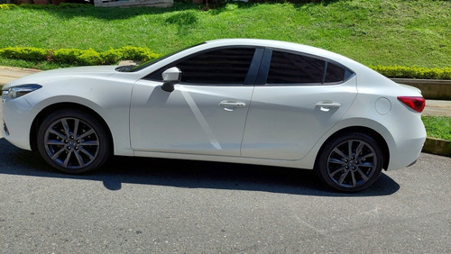 Imagen 8 de 15 de Mazda 3 2019 2.0 Grand Touring