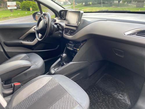 Peugeot 208 1.6 Feline Tiptronic