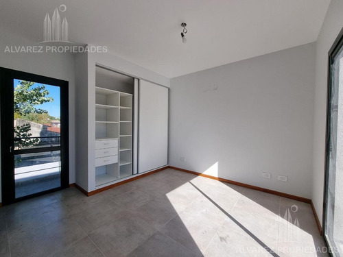 Imagen 28 de 30 de Departamento 3 Ambientes Venta Castelar Cochera