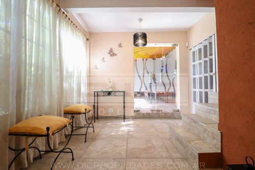Casa 7 Ambientes Con 2 Locales- San Andres
