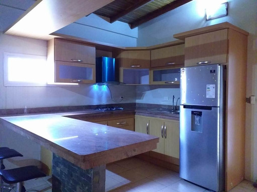 Imagen 2 de 12 de Bella Casa Lista Para Habitar En Venta En Coro 22-10796 04146954944