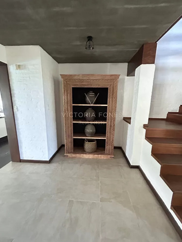Venta Casa 5 Dormitorios En Pinar Del Faro José Ignacio Distribuida En Tres Plantas (pfh13)