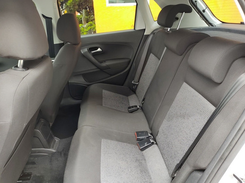 Imagen 6 de 13 de Volkswagen Polo 2020 1.6 L4 Sound Mt