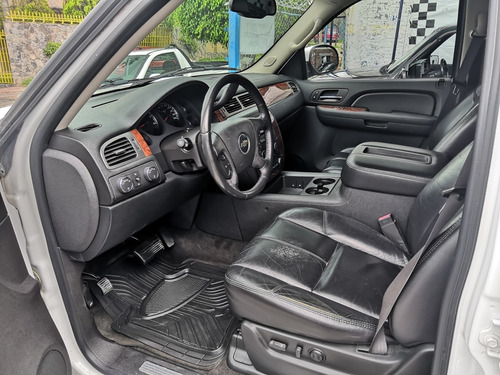 Imagen 10 de 15 de Chevrolet Suburban 2007 D Piel Aa Dvd Qc 4x4 At
