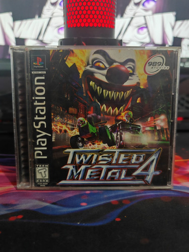 Twisted Metal 4 Playstation 2 (Reacondicionado)