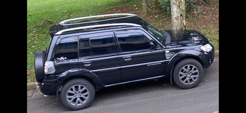 Mitsubishi Pajero TR4 2.0 4x2 Flex Aut. 5p