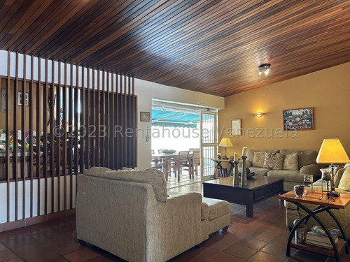 Casa En Venta En Macaracuay Caracas Calle Cerrada Piscina Parrillera Jacuzzi