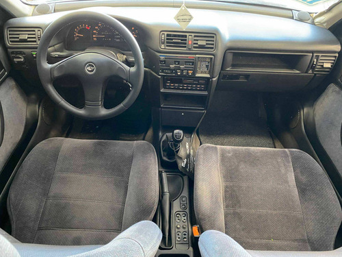 Imagem 9 de 15 de Chevrolet Vectra 2.0 Mpfi Cd 8v Gasolina 4p Manual