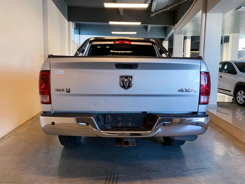 Imagen 7 de 11 de Dodge Ram 1500 4.7 4x4 Extra Full