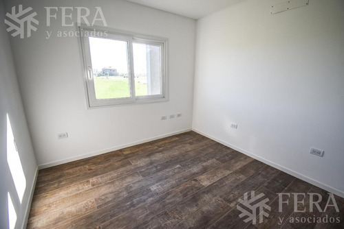 Imagen 7 de 12 de Venta De Casa 3 Ambientes En Barrio Villalobos Hudson (26521)