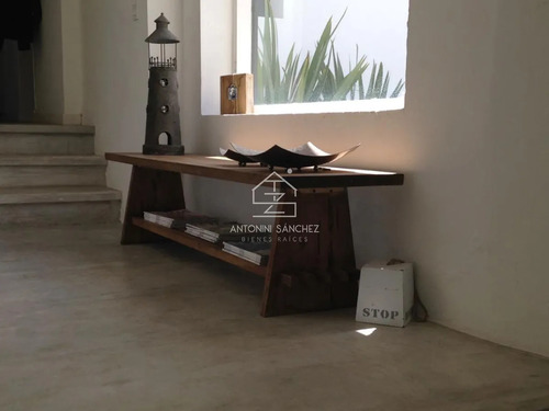 Venta Casa En Primera Línea Al Mar, Punta Ballena