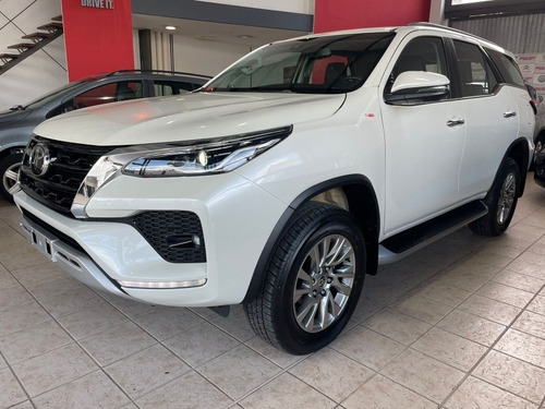 Imagen 2 de 18 de Toyota Sw4 Srx At 7 Asientos Okm 2022