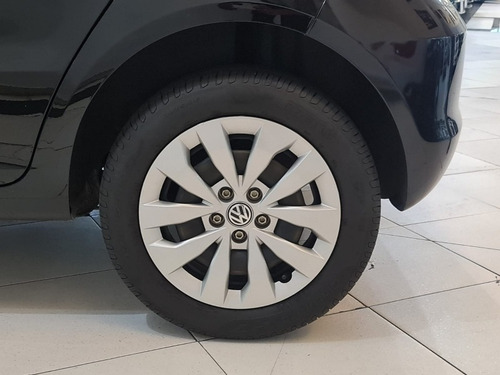 Imagem 8 de 9 de Volkswagen Fox Fox 1.6 Msi Flex 2017