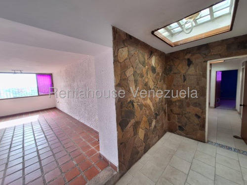 Aslibel Melendez Asesor De Renta Housa Ofrece Amplio Y Luminoso Apartamento Que Ofrecen Una Vista Espectacular De La Ciudad