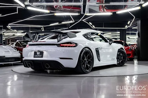 Porsche Gt4 Rs Weissach