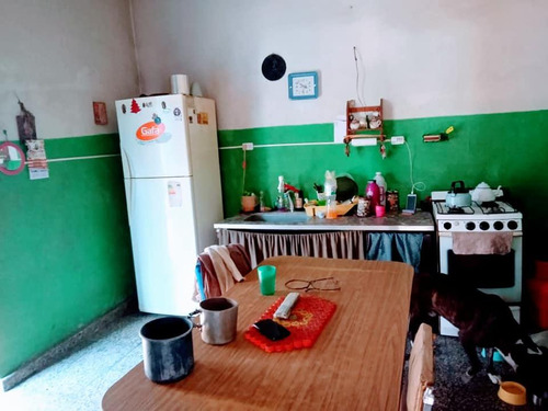 Casa Venta 2 Dormitorios 1 Baño 1 Patio 1 Galpon 220 Mts2 Totales - Berazategui