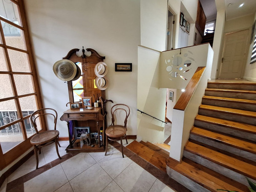 Excelente Casa De 4 Dormitorios En Los Almendros Reñaca