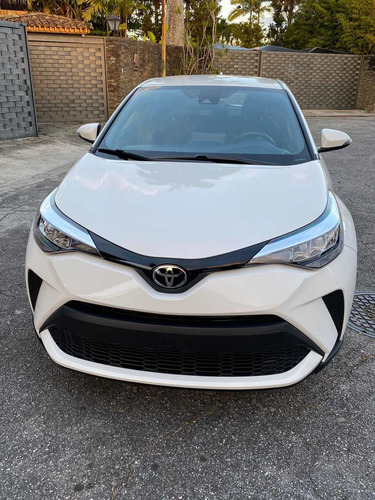 Imagen 3 de 12 de Toyota Ch-r / Chr