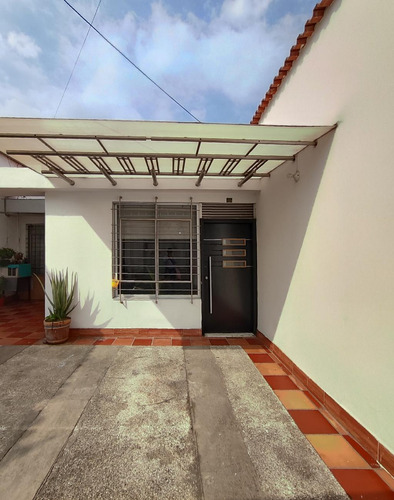 Apartamento En Venta En Cúcuta. Cod V28329