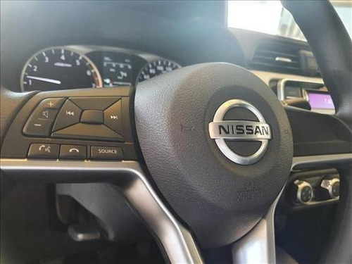 Imagem 8 de 10 de Nissan Versa 1.6 16v Flex Sense Manual