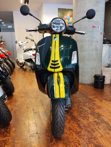 Imagen 14 de 16 de Vespa Gts 300 Racing Sixties Entrega Inmediata!!!!
