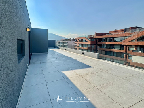 Departamento Penthouse En Venta De 2 Dorm. En Vitacura