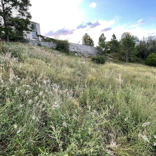 Lote En Venta Con Vista Panorámica De 450 M2 En B° Becciu, Villa Carlos Paz