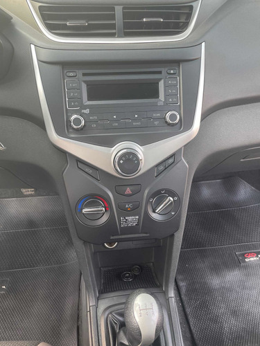 Imagen 14 de 16 de Chery Fulwin 2016 1.5 Ii Hatchback