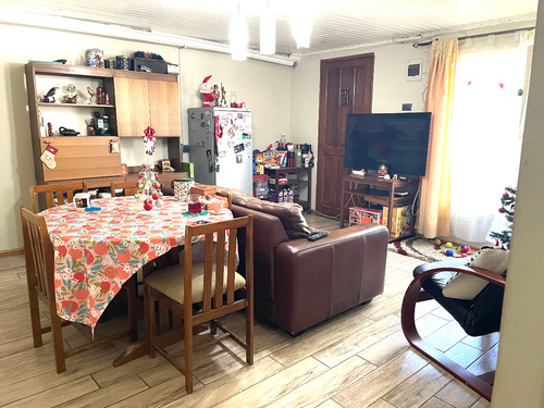 Amplia Solida Casa Familiar 3d 1b. 1est. Patio Impecable
