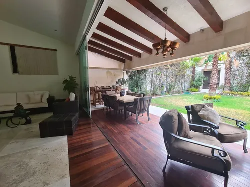 Casa Con Alberca En Venta En San Martinito, Frente A La Vista