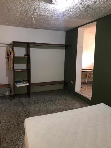 Imagen 2 de 6 de Casa En Venta