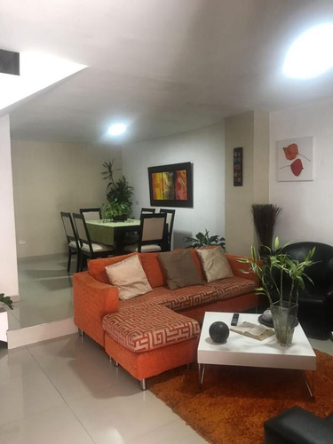 Imagen 7 de 9 de Se Vende Tonwhouse En Rincon Mañongo