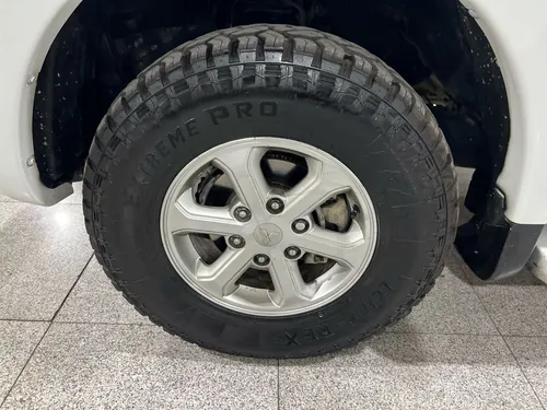 Mitsubishi L200 2.4 Cabina Doble 4x2 Mt