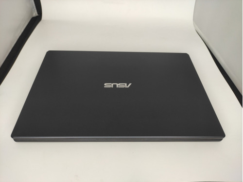 Laptop Asus E210m